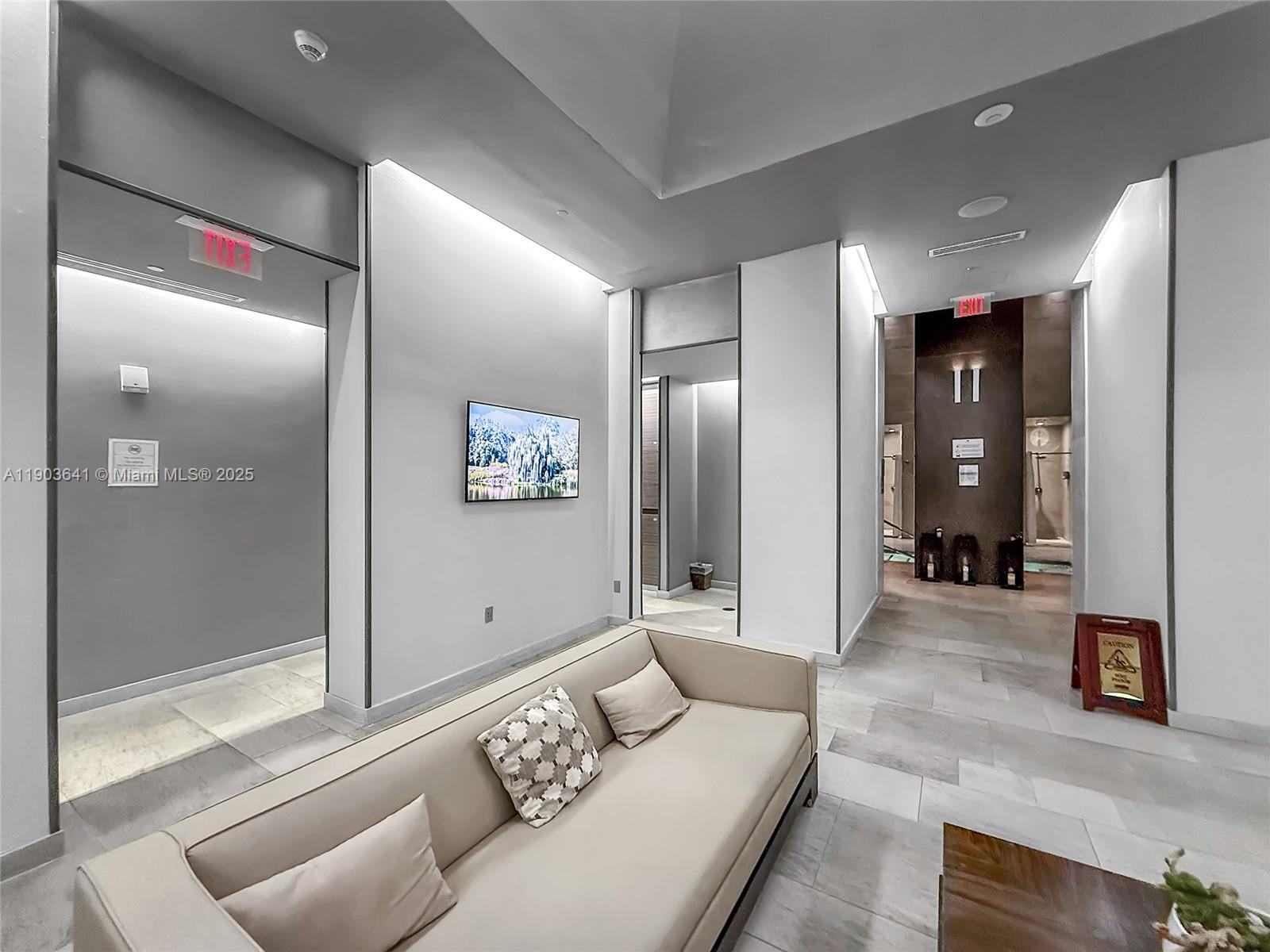 image Beach Club Three Condo14