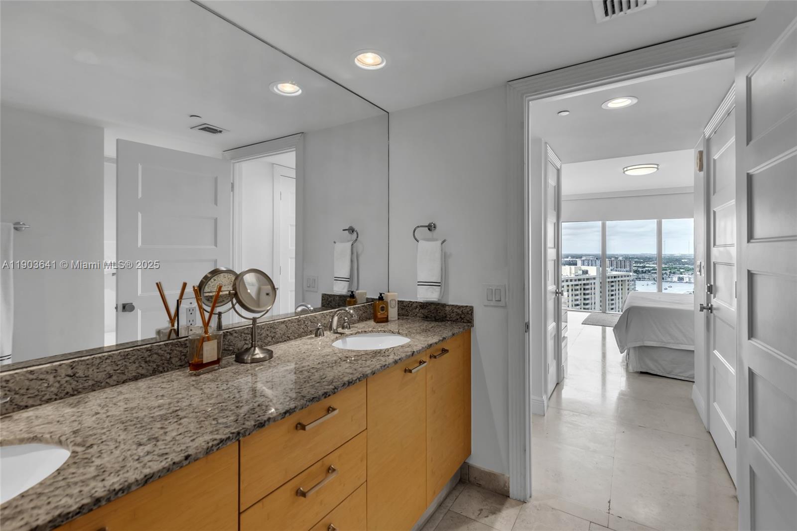 image Beach Club Three Condo45