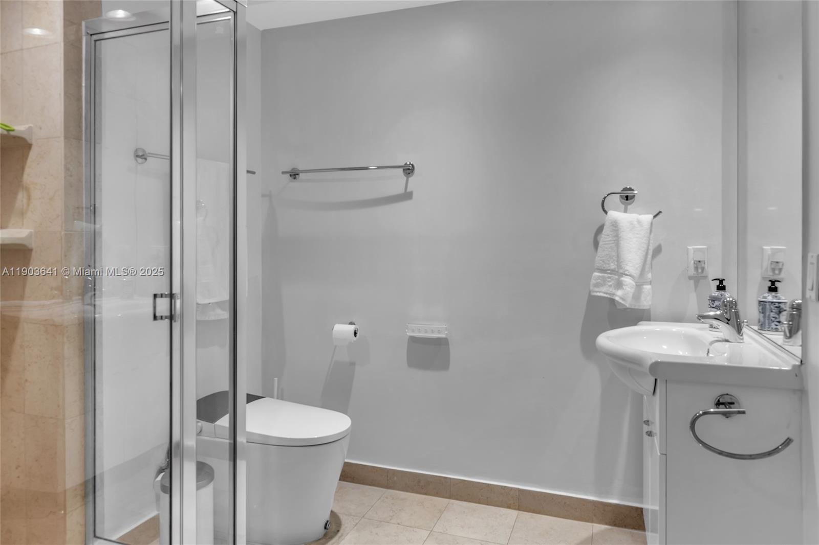 image Beach Club Three Condo47