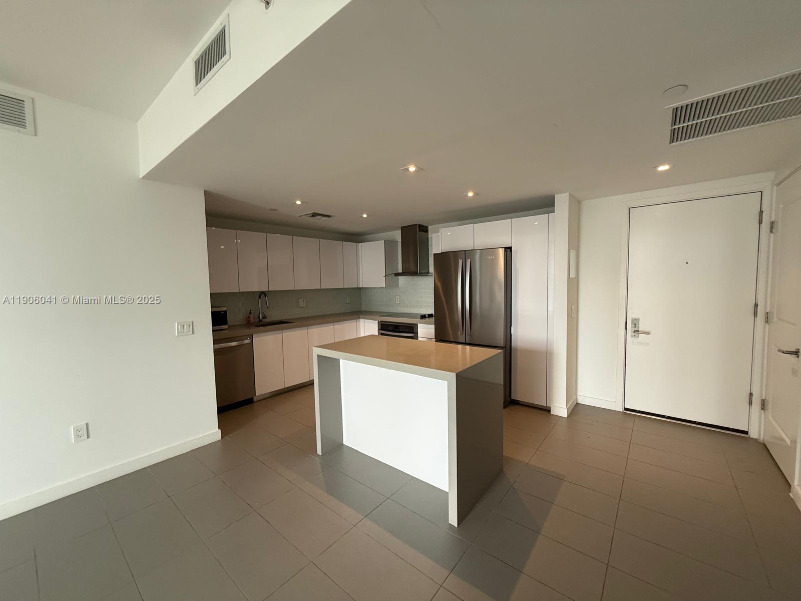 1600 NE 1st Ave #1909