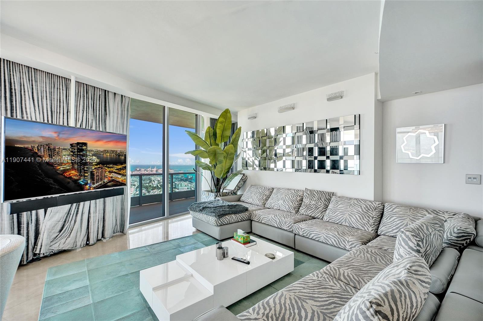 900 Biscayne Blvd #6107 Miami, FL 33132