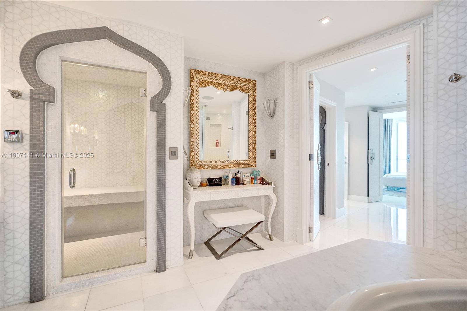 900 Biscayne Blvd #6107 Miami, FL 33132