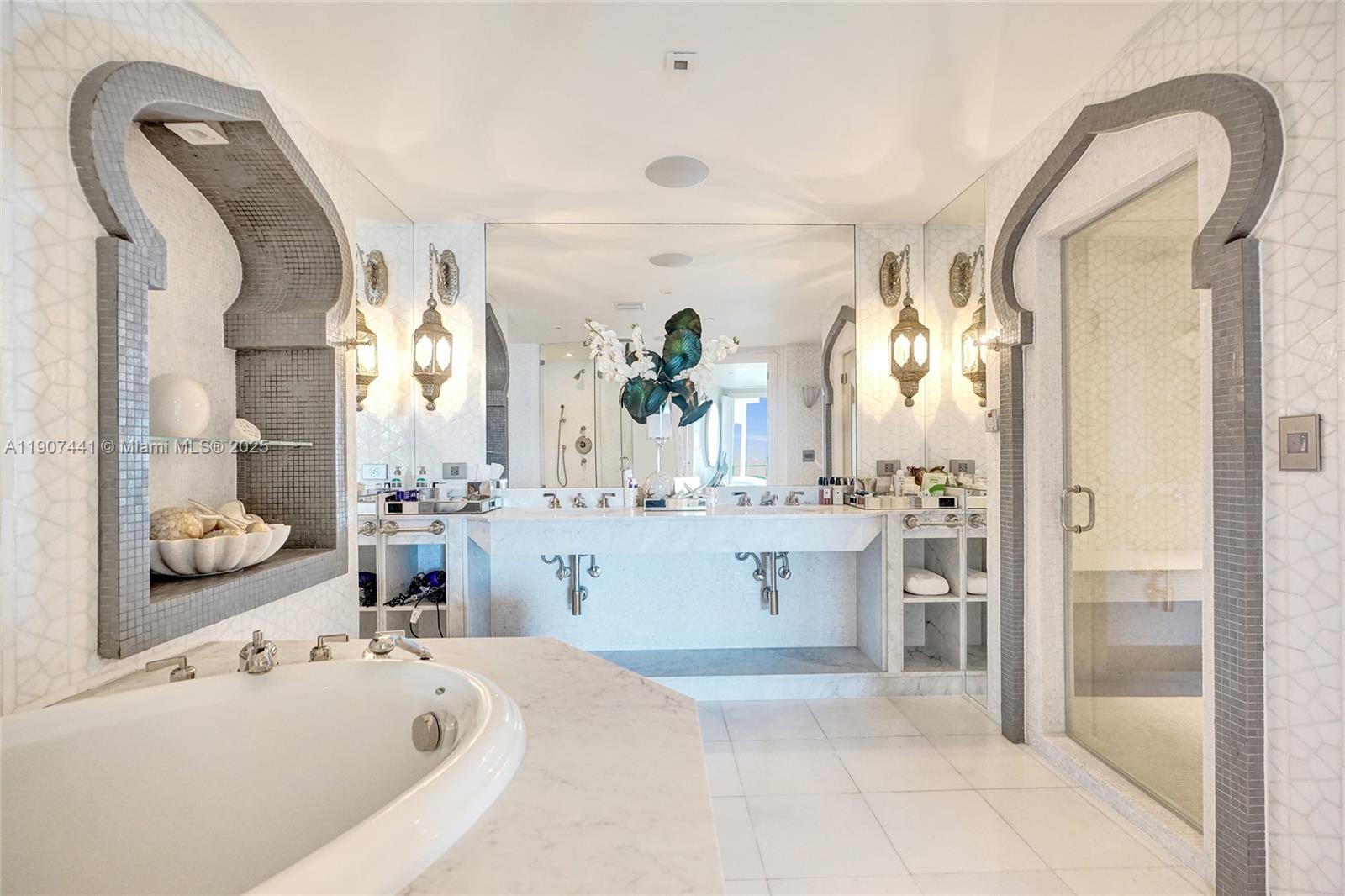 900 Biscayne Blvd #6107 Miami, FL 33132