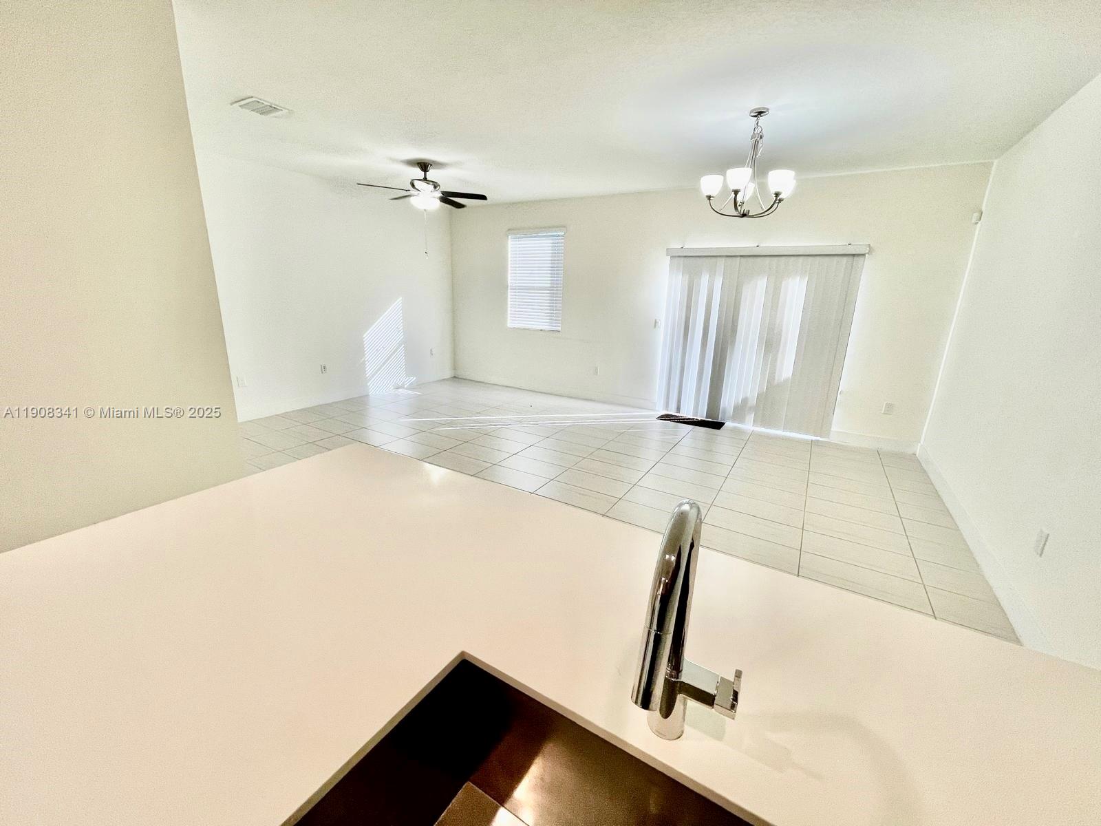 8871 NW 103rd Pl Doral, FL 33178