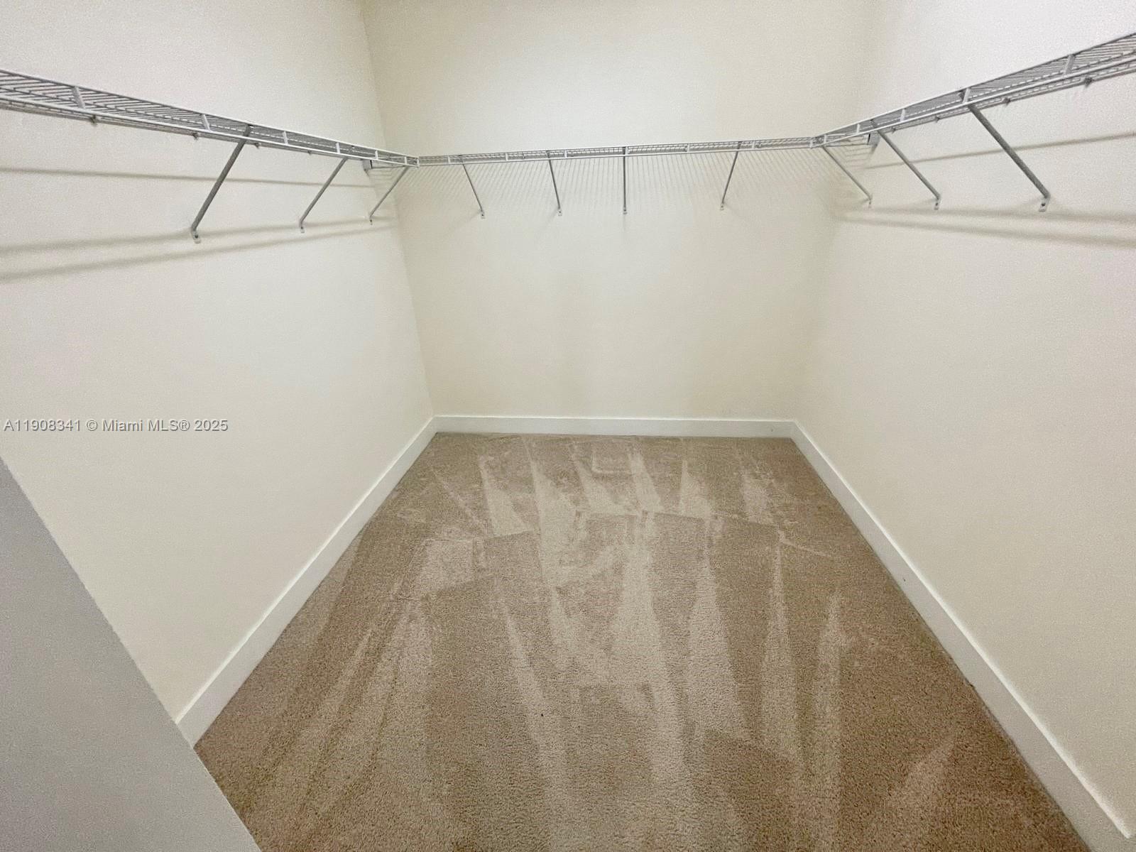 8871 NW 103rd Pl Doral, FL 33178