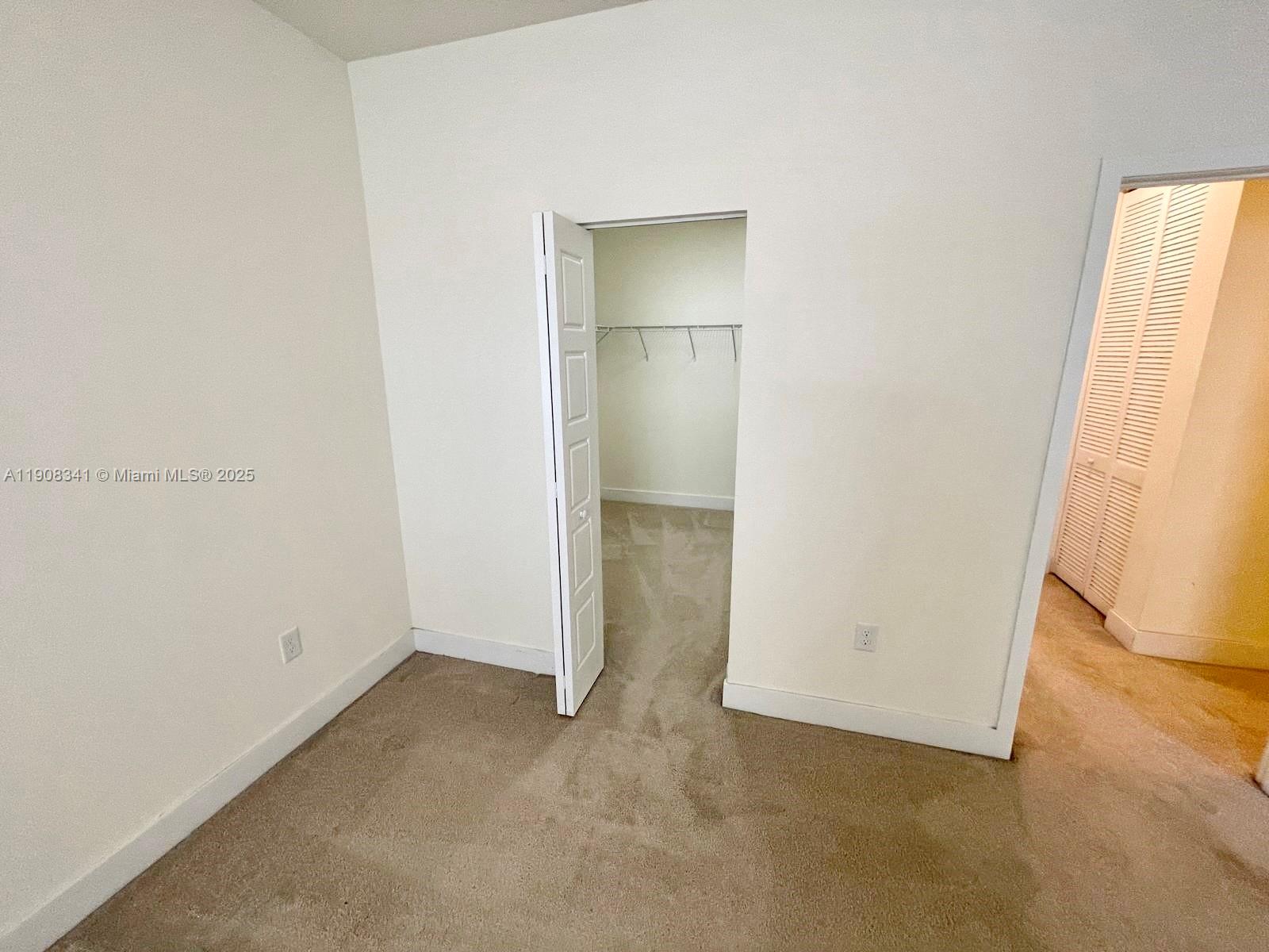 8871 NW 103rd Pl Doral, FL 33178