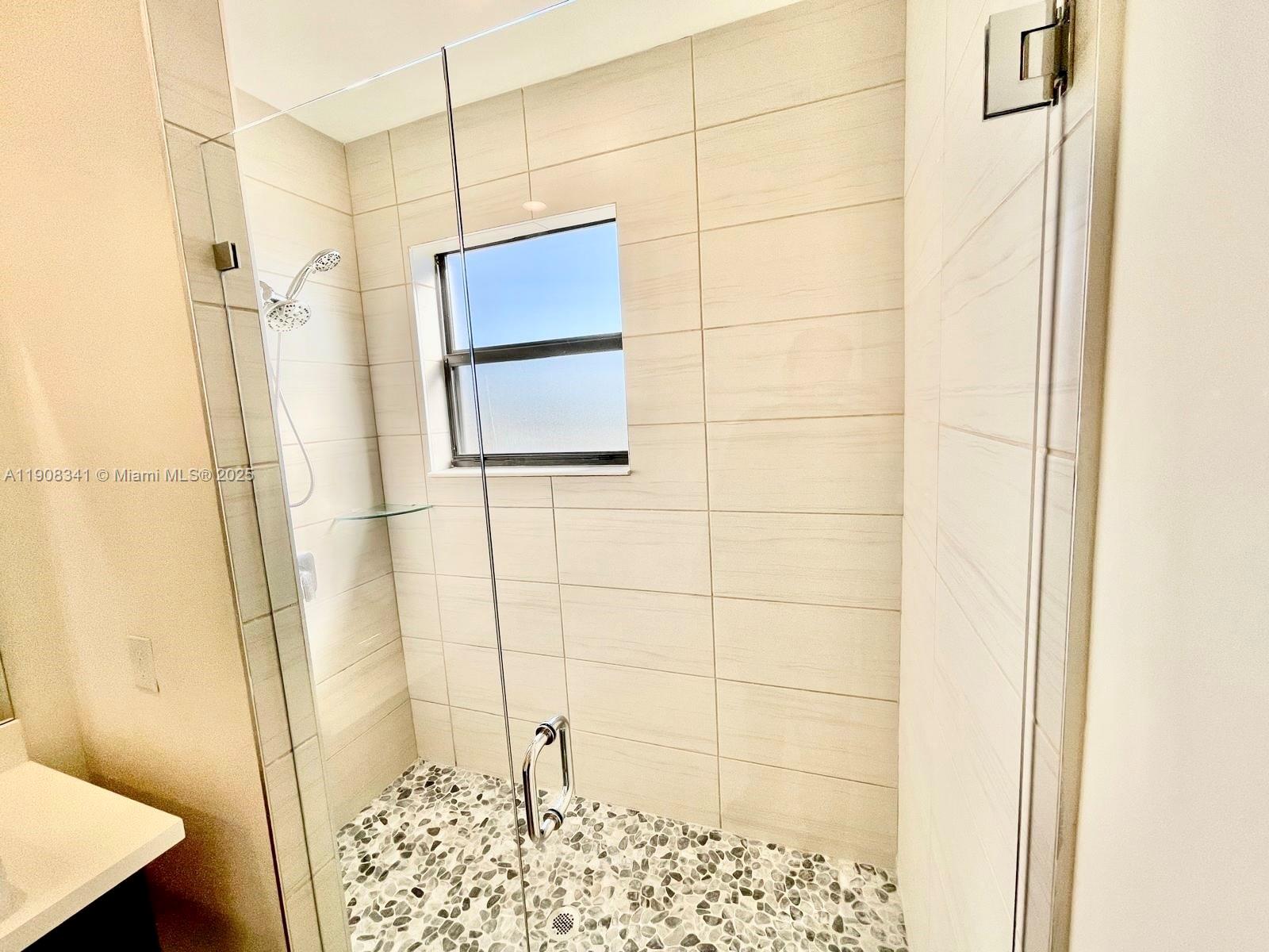 8871 NW 103rd Pl Doral, FL 33178