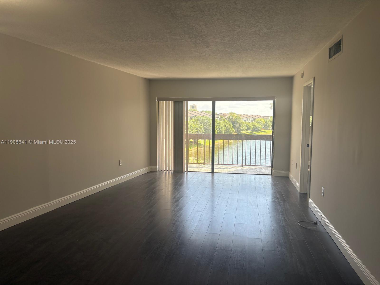 10288 NW 9th St Cir #307