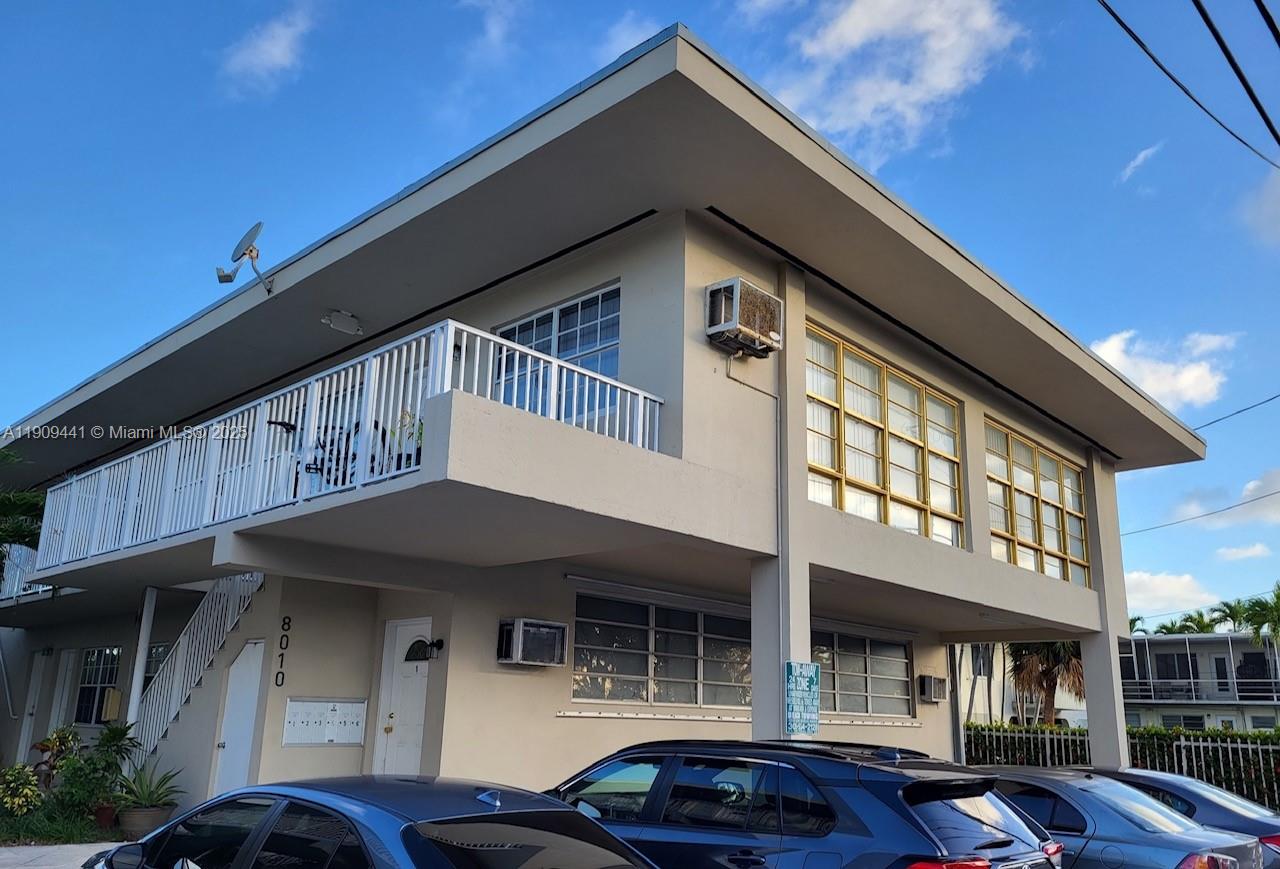 8010 Tatum Waterway Dr #4