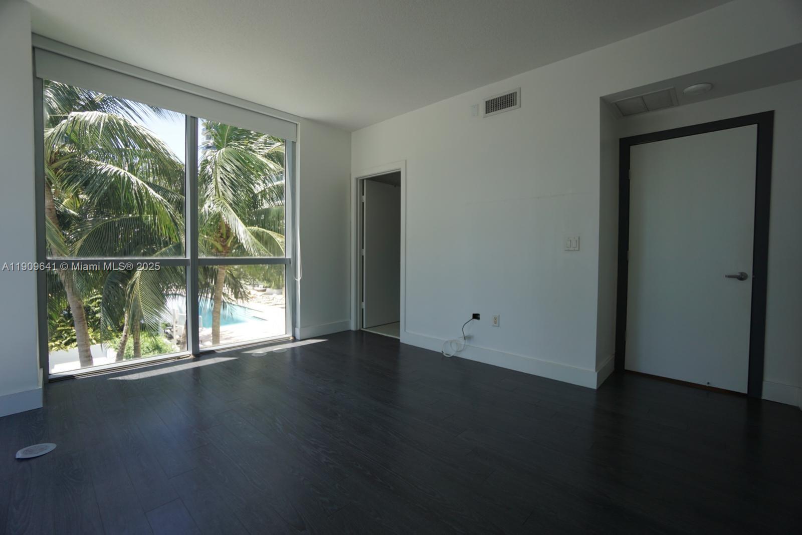 image 1060 Brickell - 106015