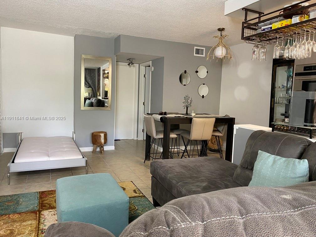 1425 Arthur St #115B