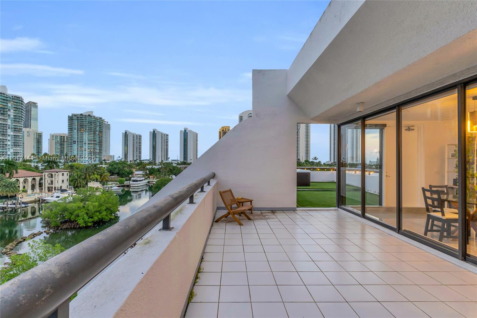 355 Poinciana Dr #1130 Sunny Isles Beach, FL 33160