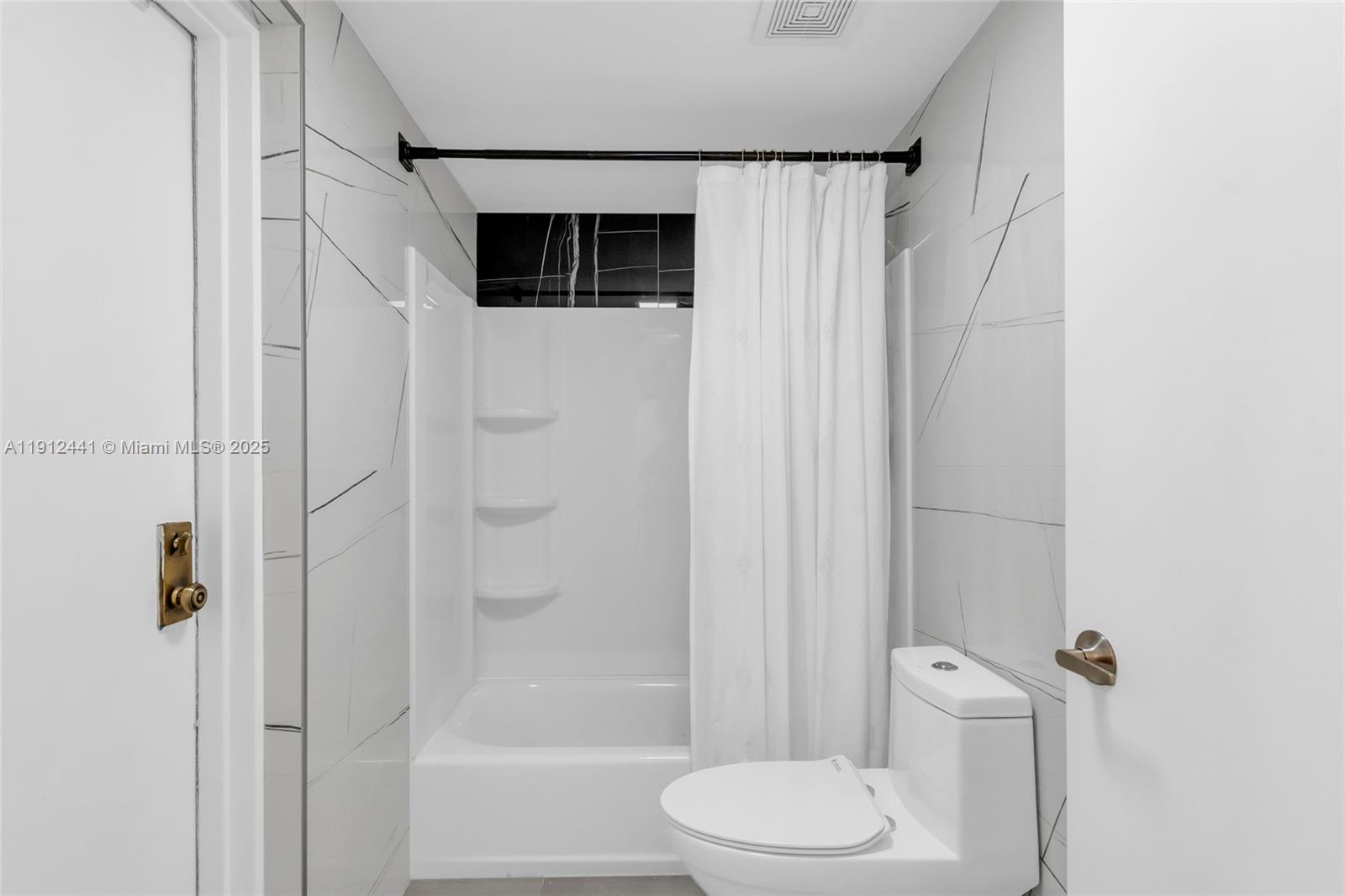 355 Poinciana Dr #1130 Sunny Isles Beach, FL 33160