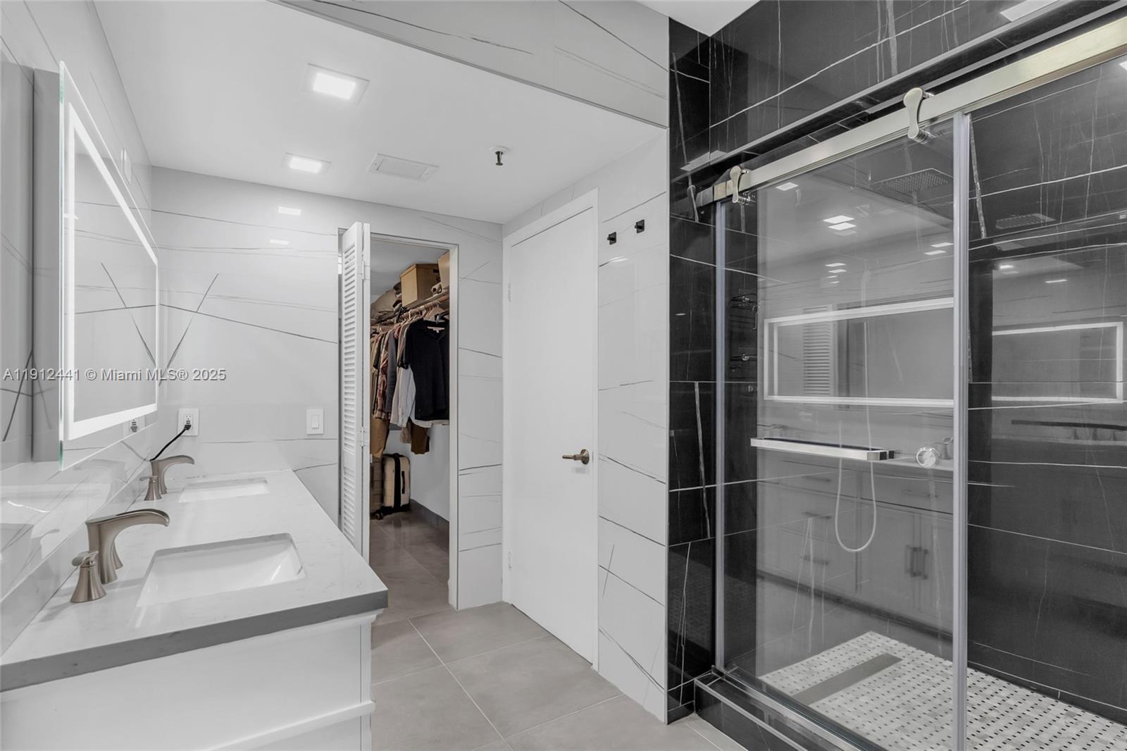 355 Poinciana Dr #1130 Sunny Isles Beach, FL 33160