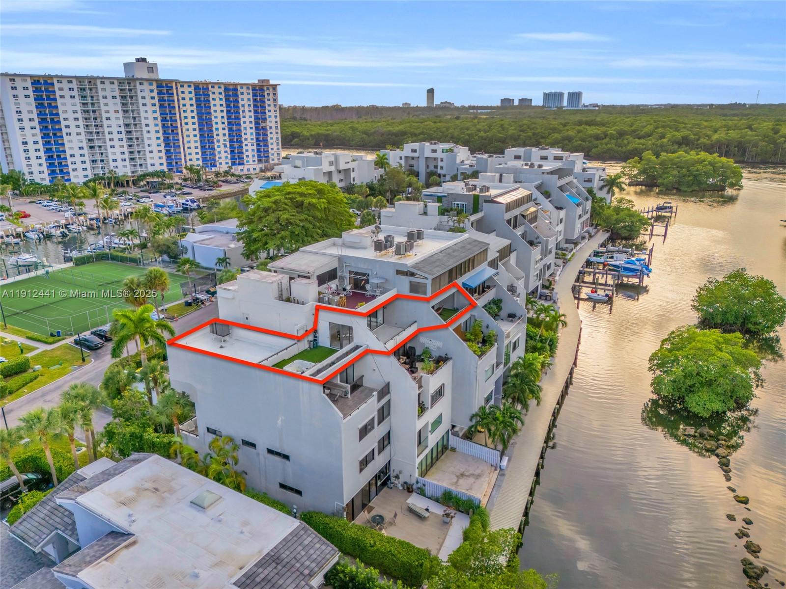 355 Poinciana Dr #1130 Sunny Isles Beach, FL 33160