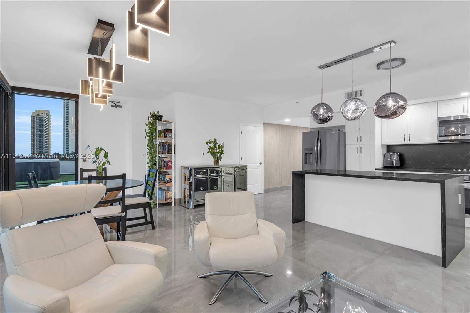 355 Poinciana Dr #1130 Sunny Isles Beach, FL 33160