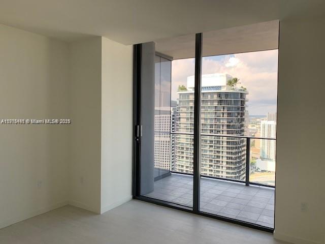 image Brickell Flatiron10