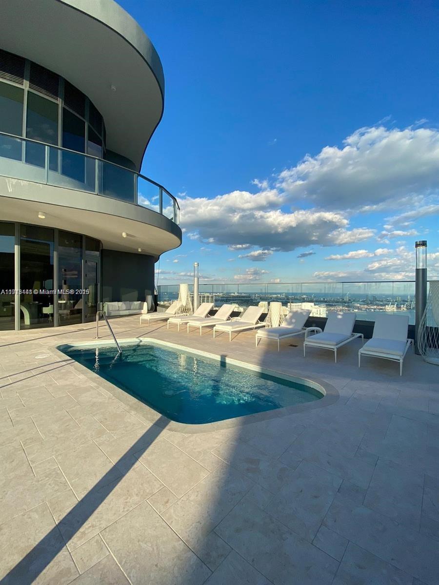 image Brickell Flatiron34