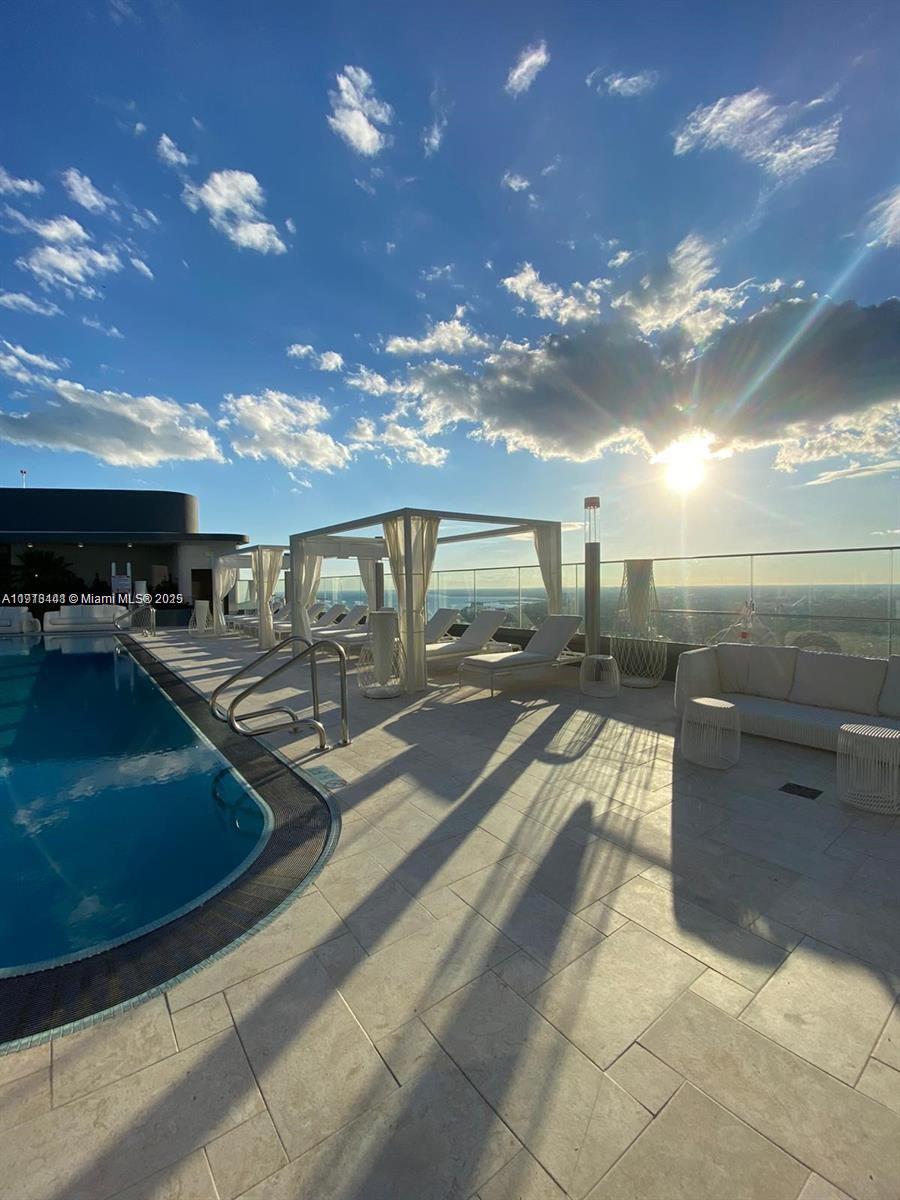 image Brickell Flatiron36