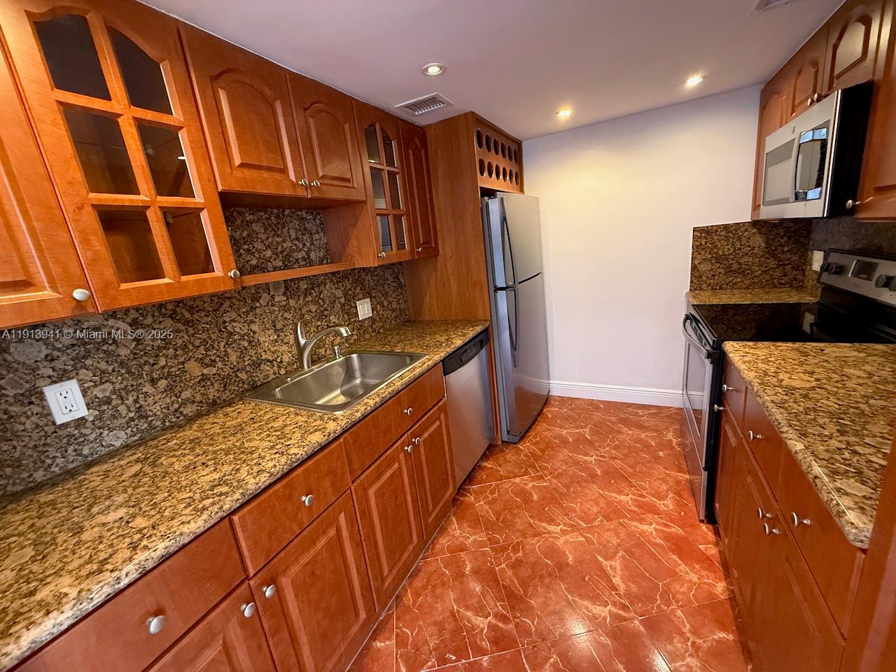 900 Bay Dr #419 Miami Beach, FL 33141