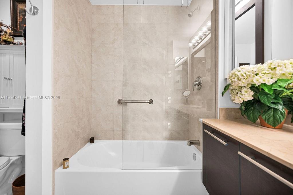 image Quantum On The Bay Condo24