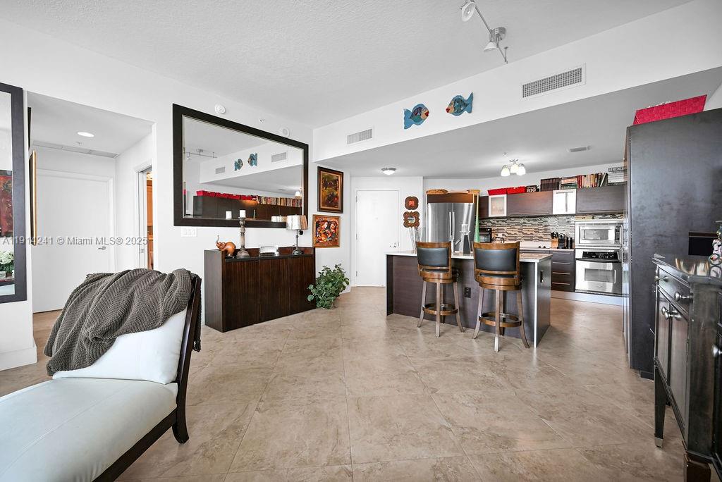 image Quantum On The Bay Condo7