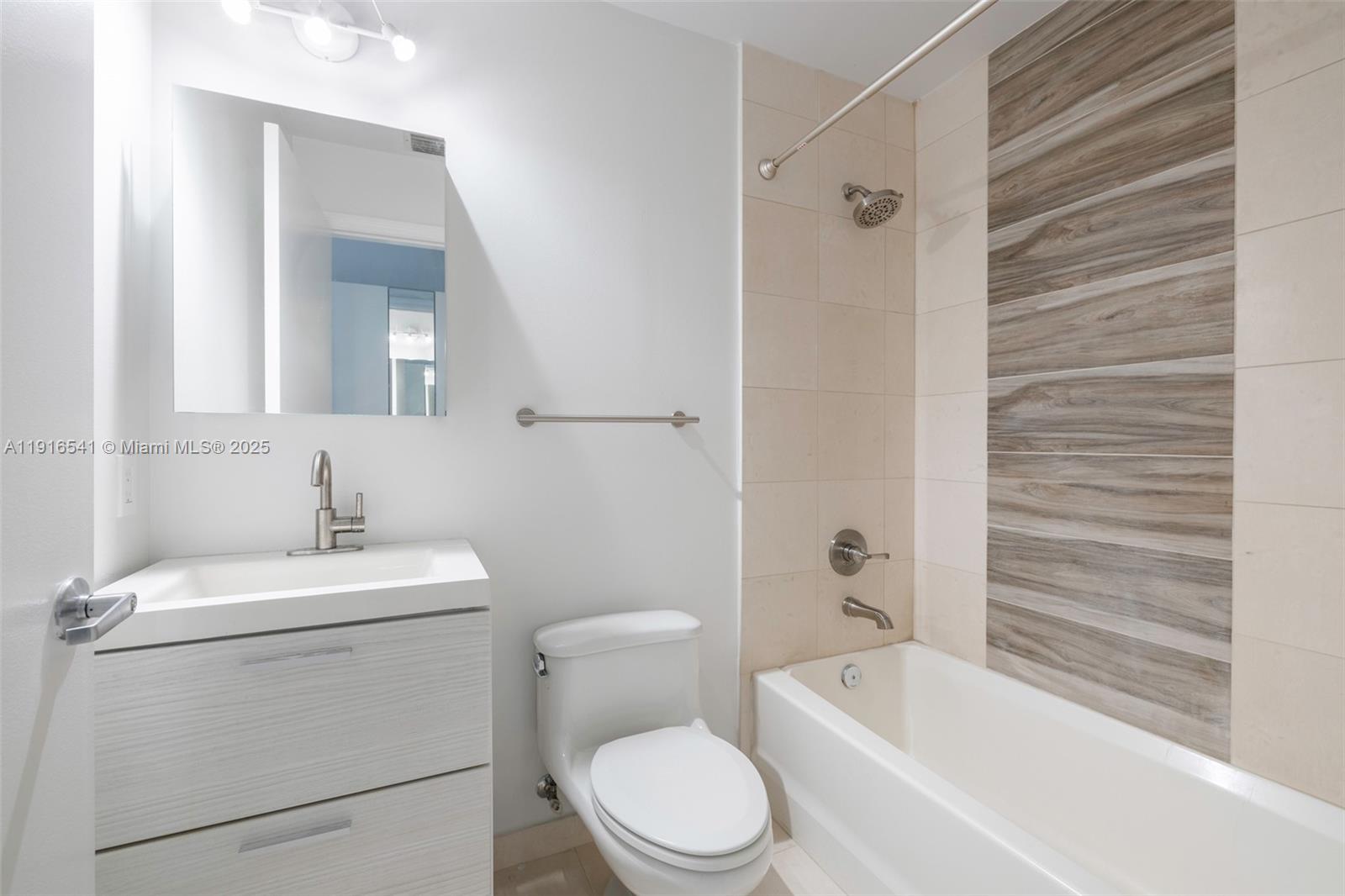 image Infinity At Brickell4