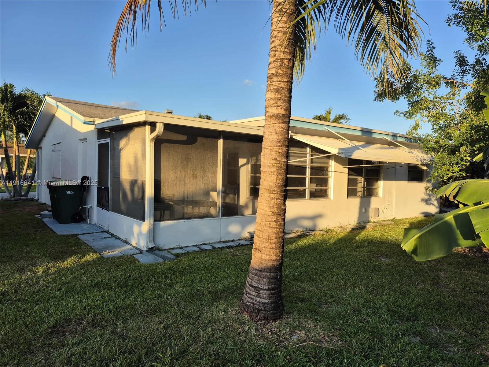 4204 NW 47th Ct Tamarac, FL 33319