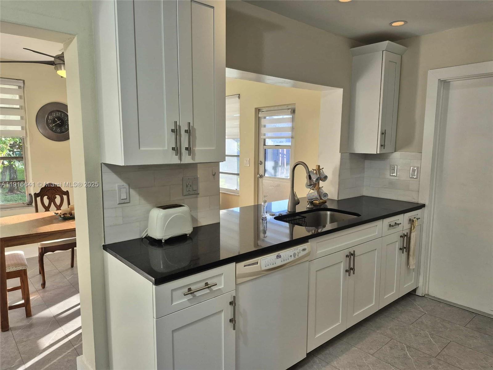 4204 NW 47th Ct Tamarac, FL 33319