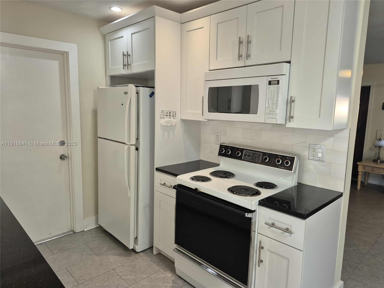 4204 NW 47th Ct Tamarac, FL 33319