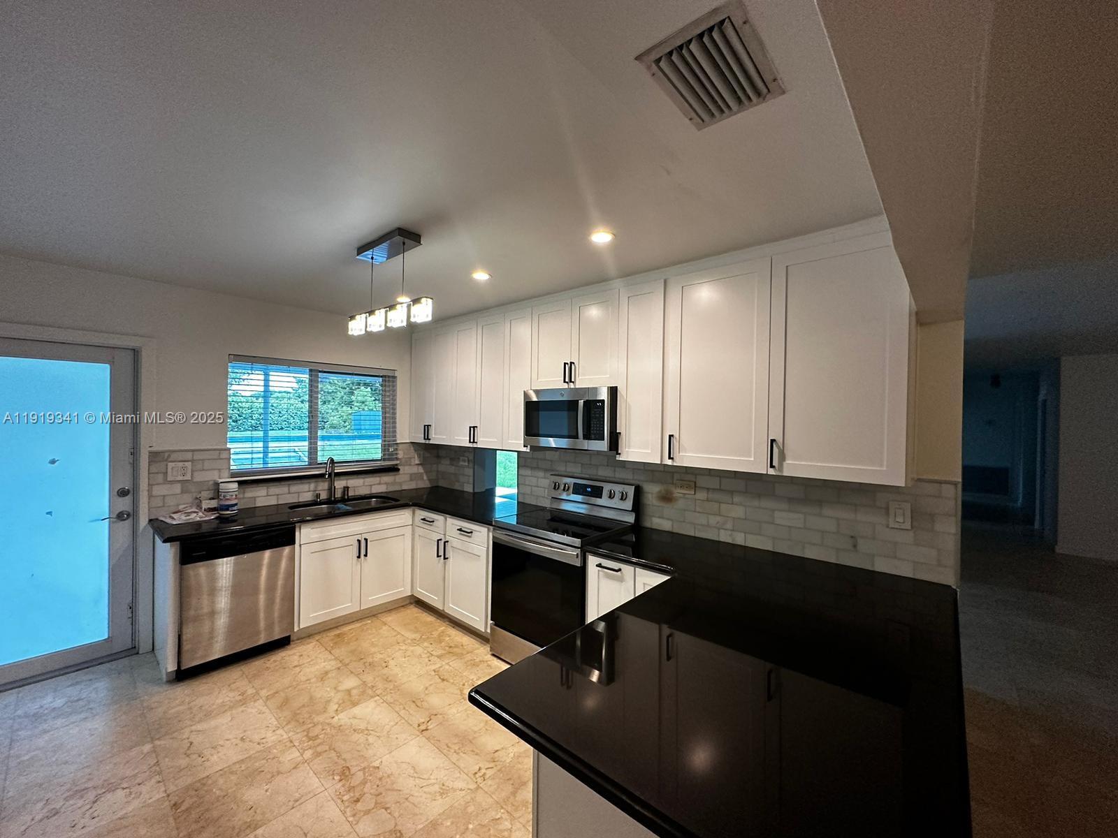 9940 SW 62nd St Miami, FL 33173