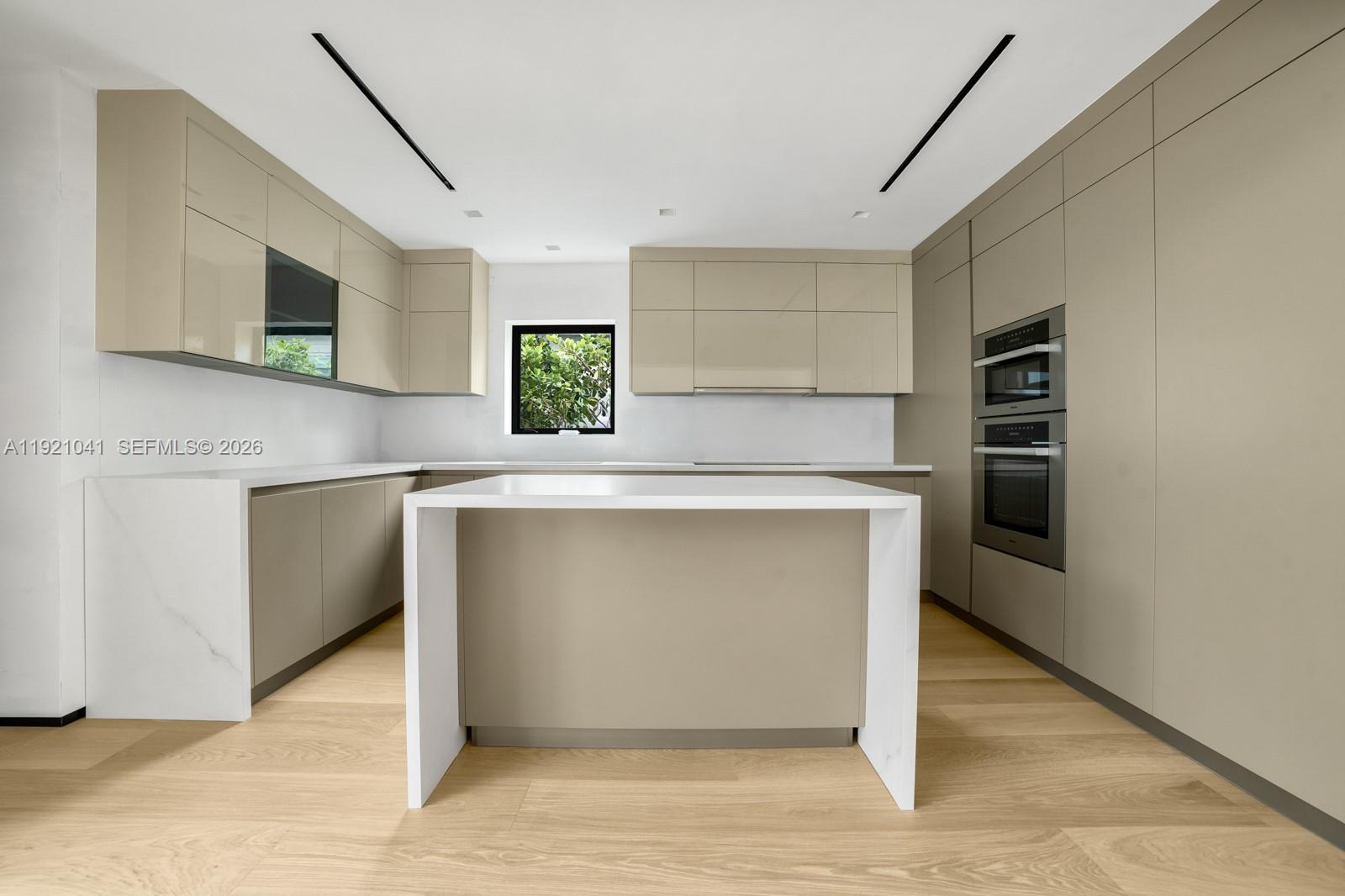 1520 W 22nd St Miami Beach, FL 33140