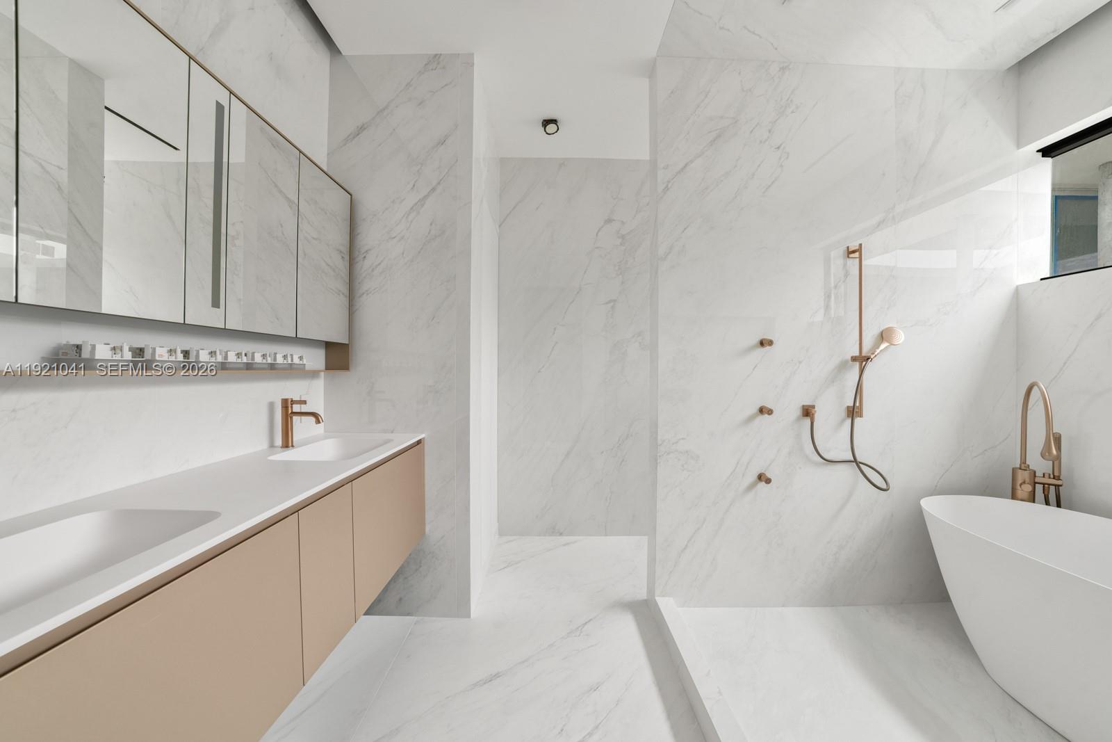 1520 W 22nd St Miami Beach, FL 33140