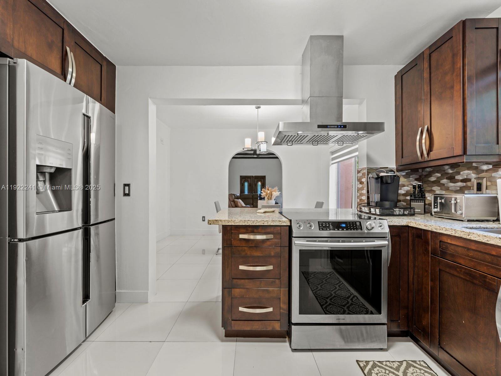 37 NW 47th Ter Miami, FL 33127