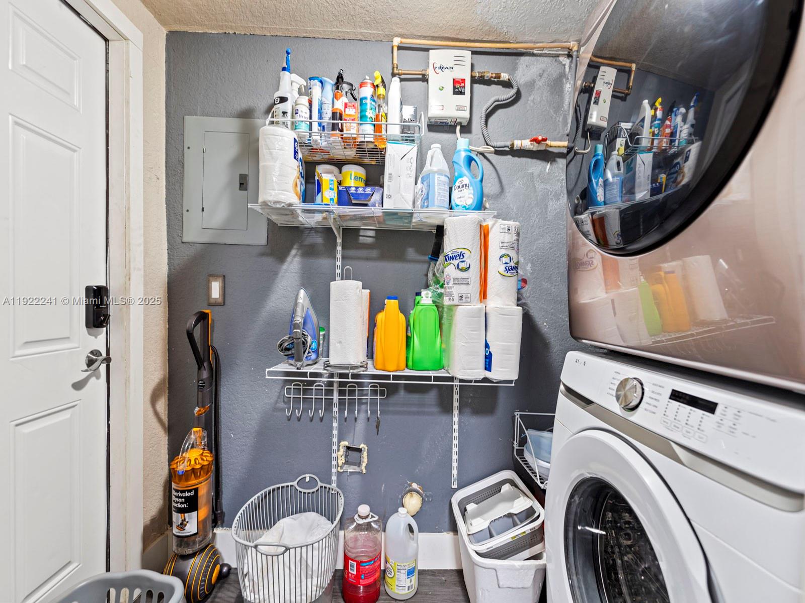 37 NW 47th Ter Miami, FL 33127