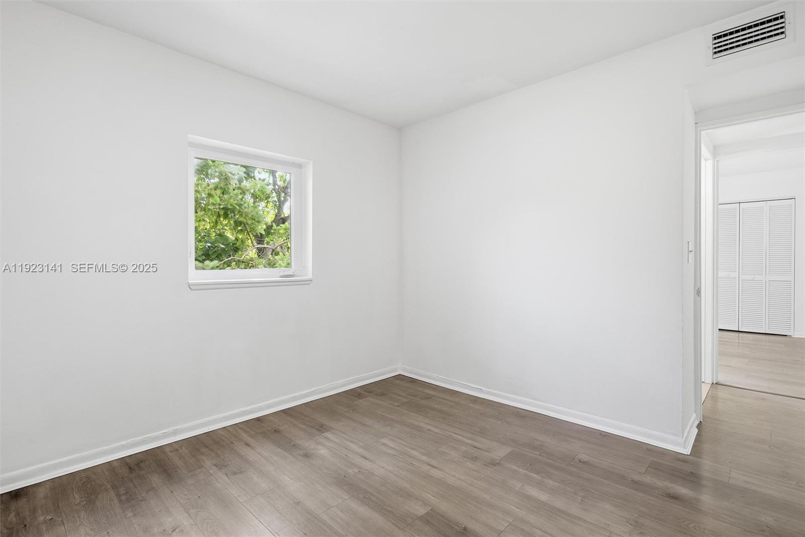 1045 SW 25th Ave Miami, FL 33135