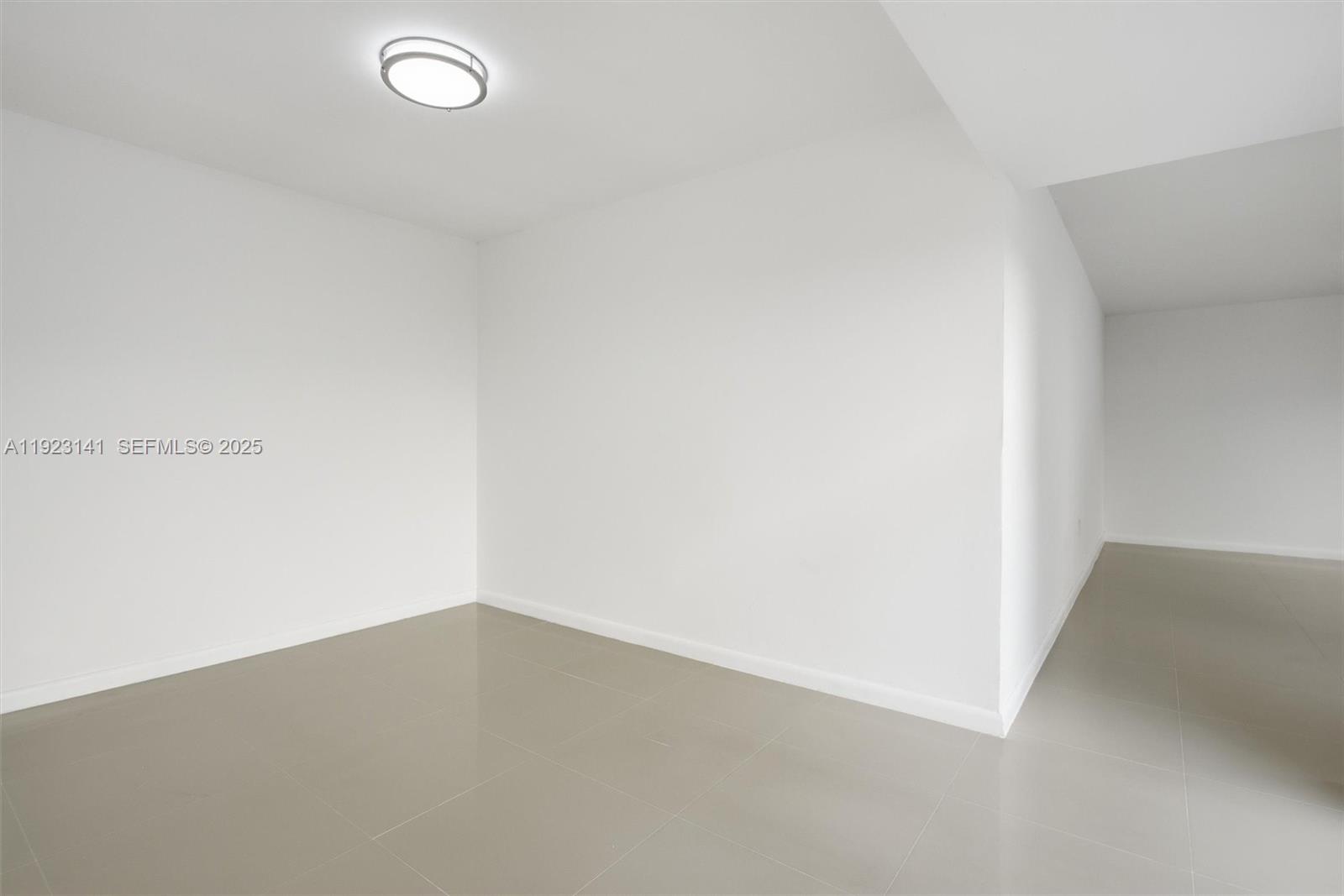 1045 SW 25th Ave Miami, FL 33135