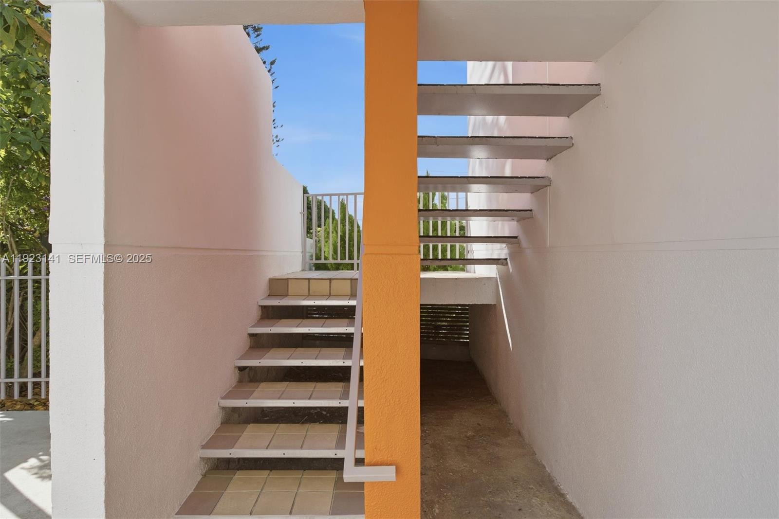 1045 SW 25th Ave Miami, FL 33135