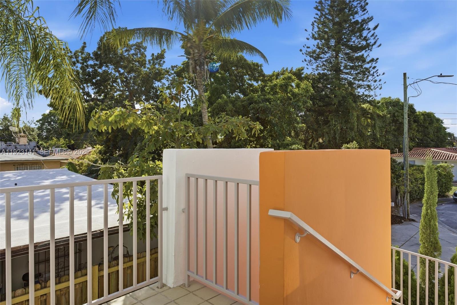 1045 SW 25th Ave Miami, FL 33135