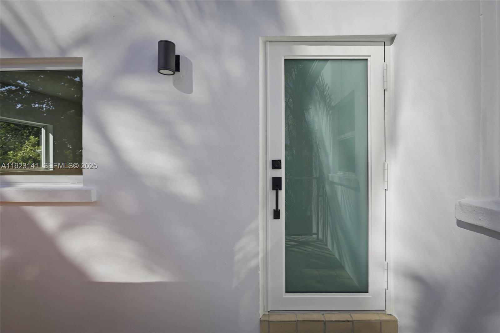 1045 SW 25th Ave Miami, FL 33135