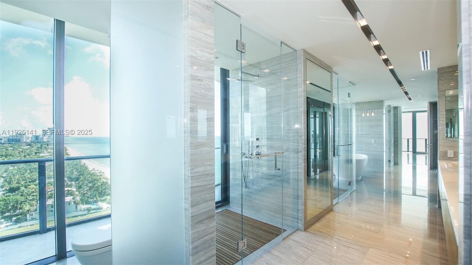 19575 Collins Ave #19 Sunny Isles Beach, FL 33160