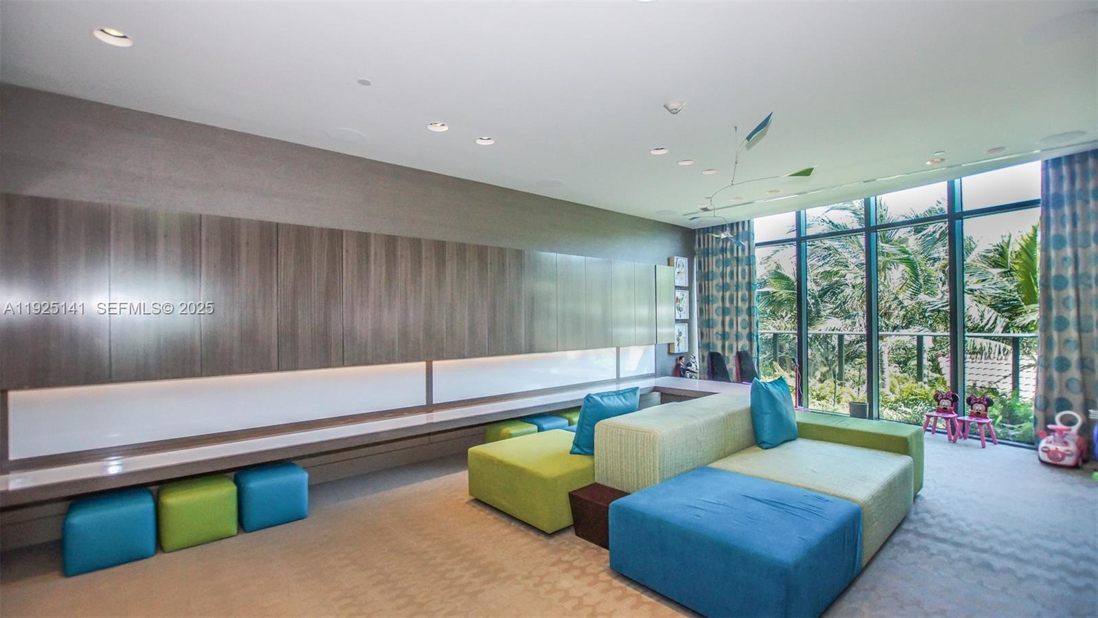 19575 Collins Ave #19 Sunny Isles Beach, FL 33160