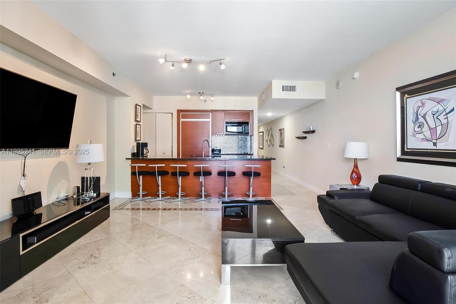 1830 S Ocean Dr #2212 Hallandale Beach, FL 33009