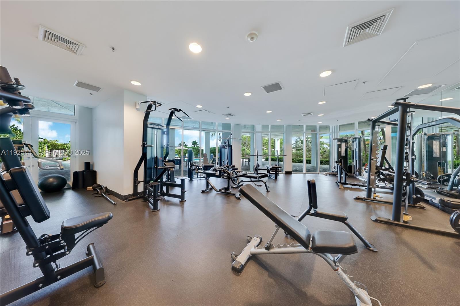 image Bel Aire on the Ocean15