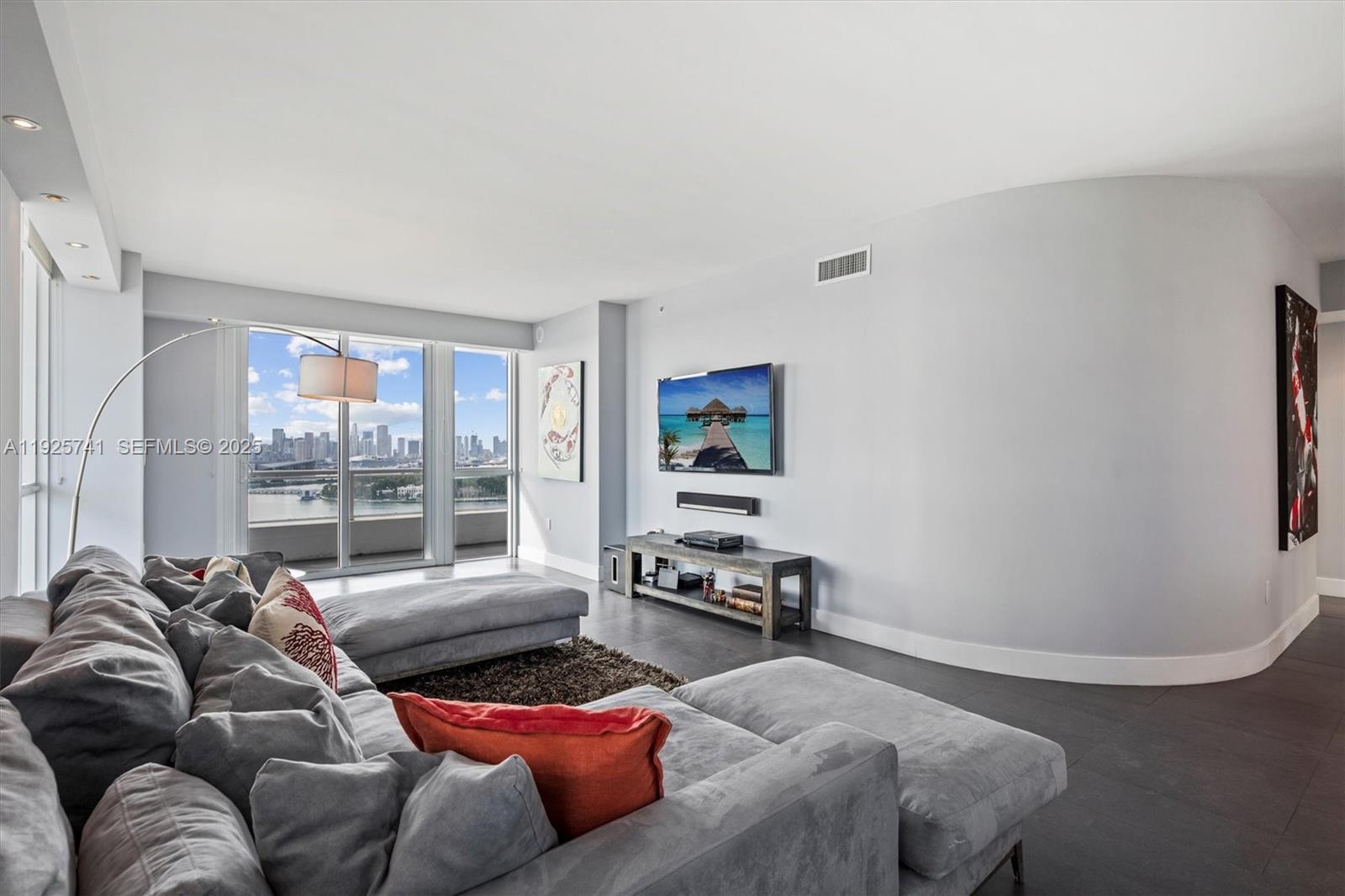 520 West Ave #1701 Miami Beach, FL 33139