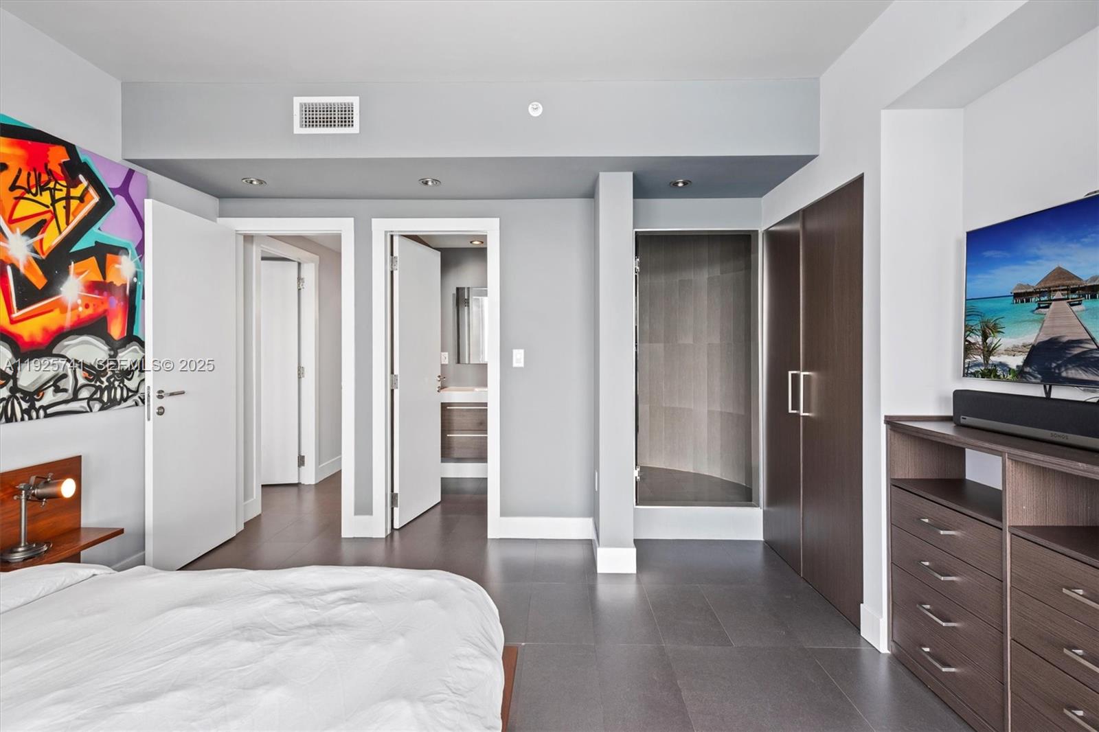 520 West Ave #1701 Miami Beach, FL 33139