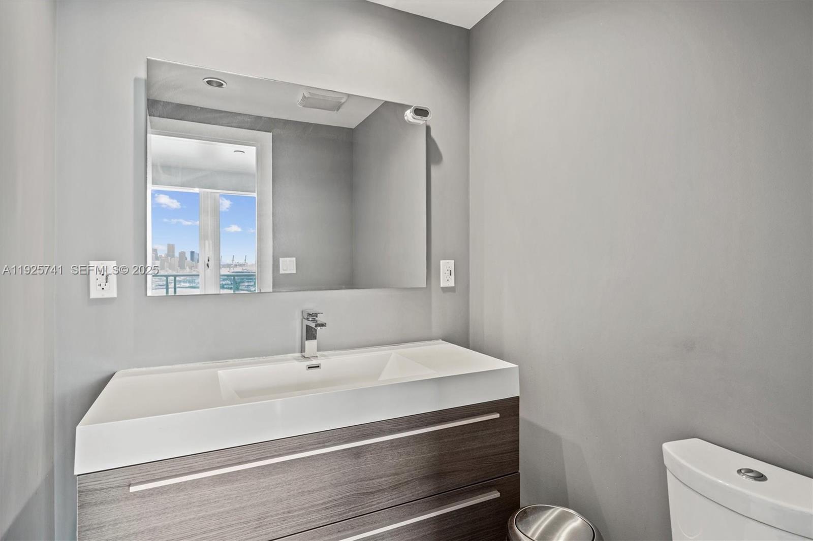 520 West Ave #1701 Miami Beach, FL 33139