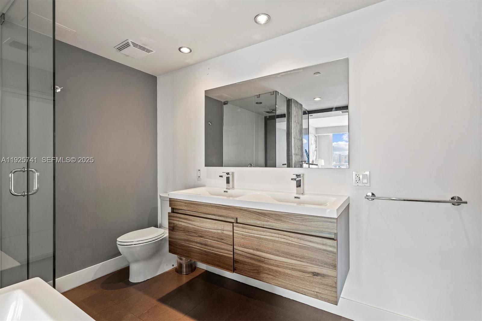 520 West Ave #1701 Miami Beach, FL 33139