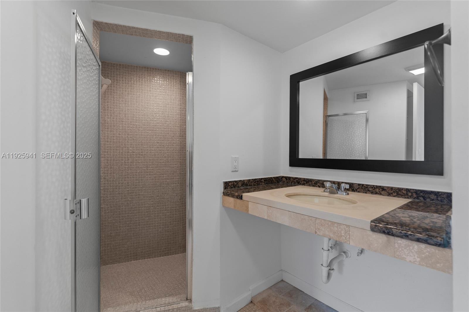 1301 NE Miami Gdns Dr #1025W Miami, FL 33179