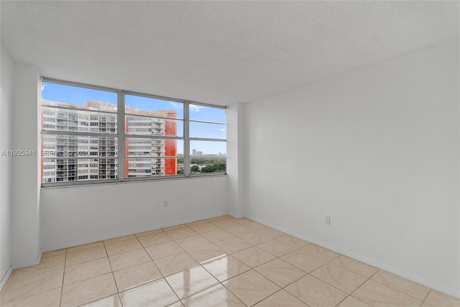 1301 NE Miami Gdns Dr #1025W Miami, FL 33179